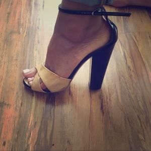 Authentic Giuseppe Zanotti . Patient leather